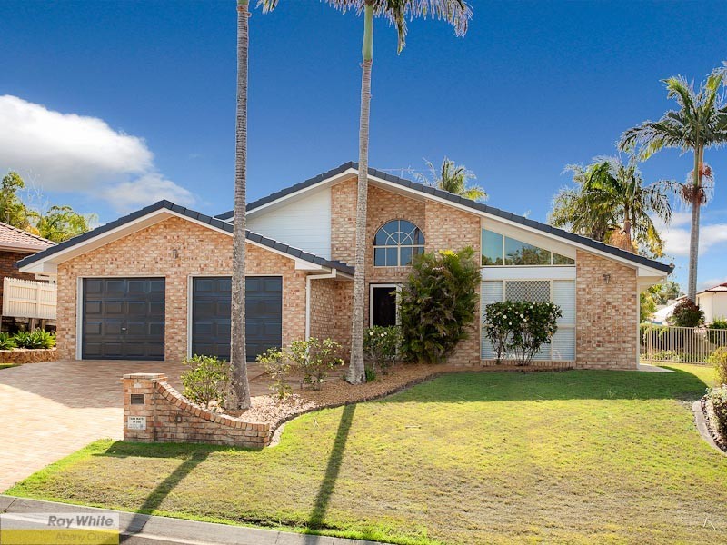 30 Gleneagles Cres, Albany Creek QLD 4035