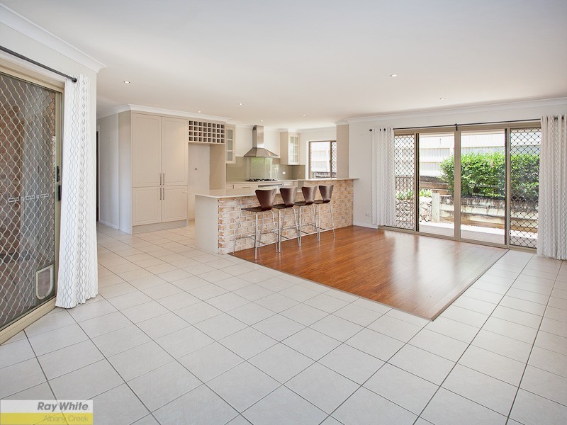 30 Gleneagles Cres, Albany Creek QLD 4035