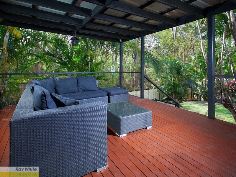 8 Peace Court, Eatons Hill QLD 4037
