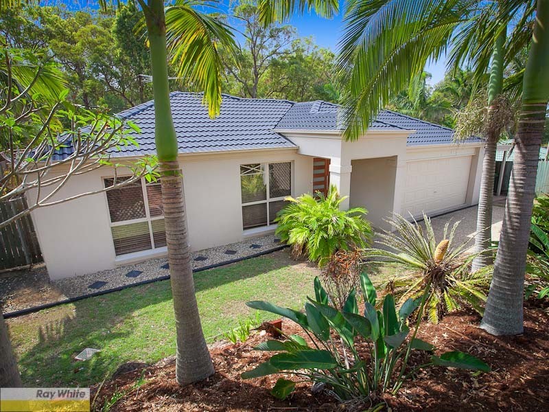 8 Peace Court, Eatons Hill QLD 4037