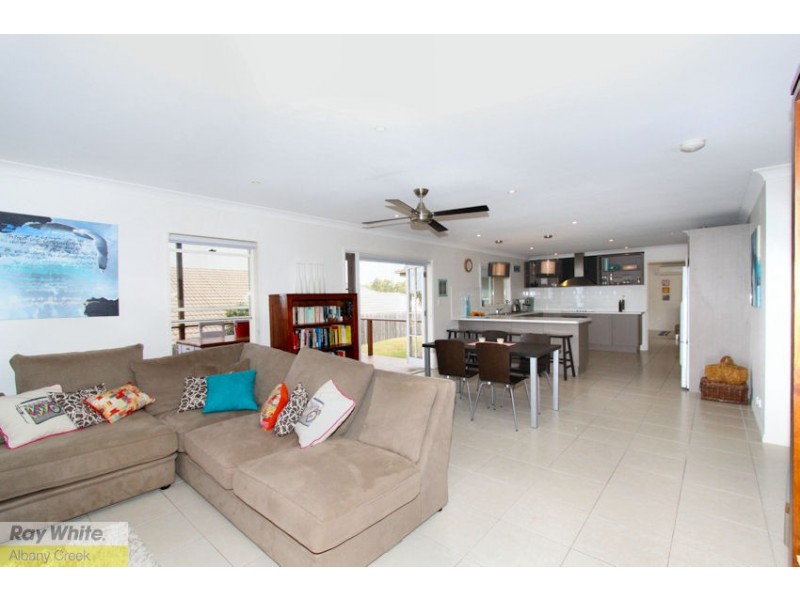 15 Windrush Cl, Eatons Hill QLD 4037