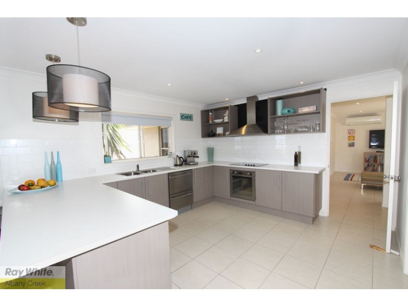 15 Windrush Cl, Eatons Hill QLD 4037