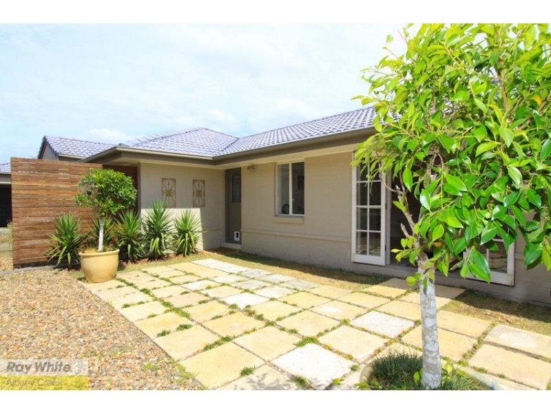 15 Windrush Cl, Eatons Hill QLD 4037