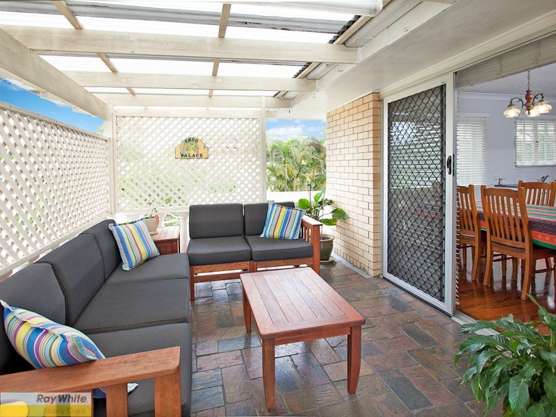 8 Caradon Street, Albany Creek QLD 4035