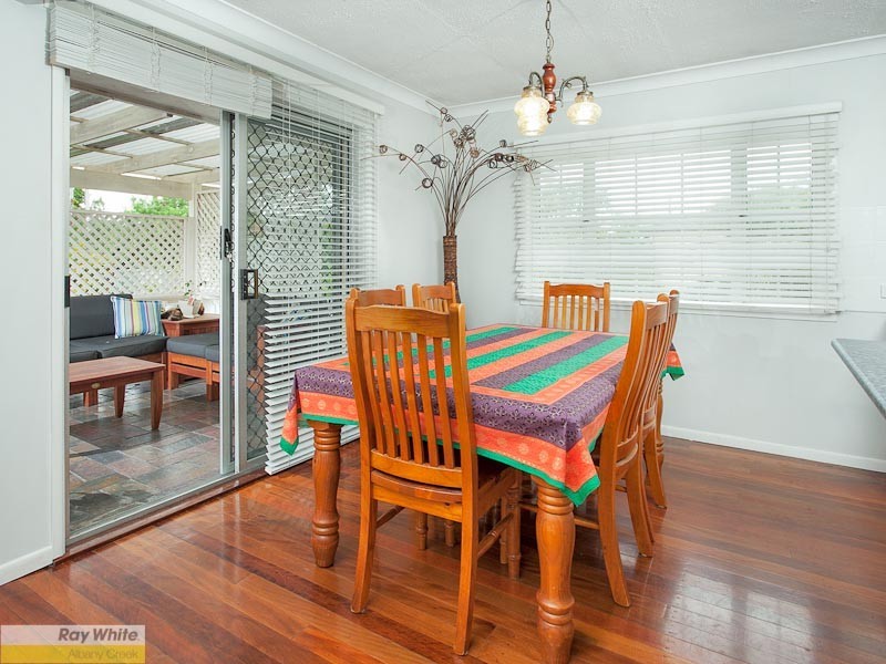 8 Caradon Street, Albany Creek QLD 4035