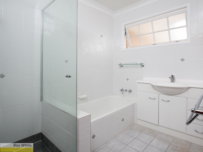 8 Caradon Street, Albany Creek QLD 4035