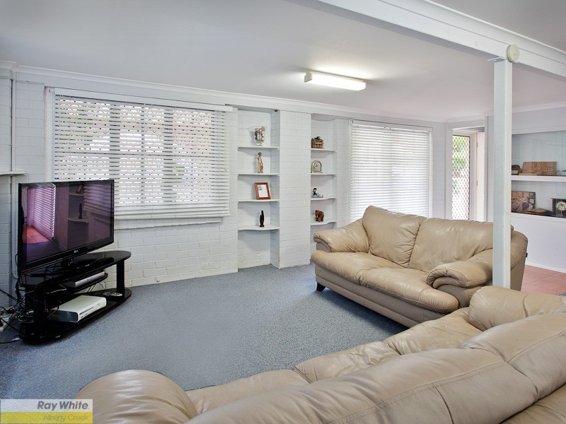 8 Caradon Street, Albany Creek QLD 4035