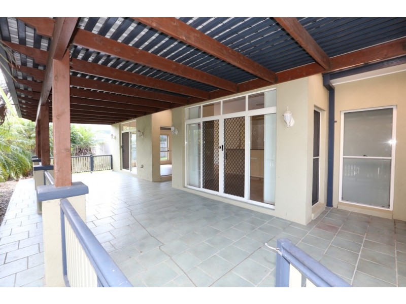 18 Granada Drive, Eatons Hill QLD 4037