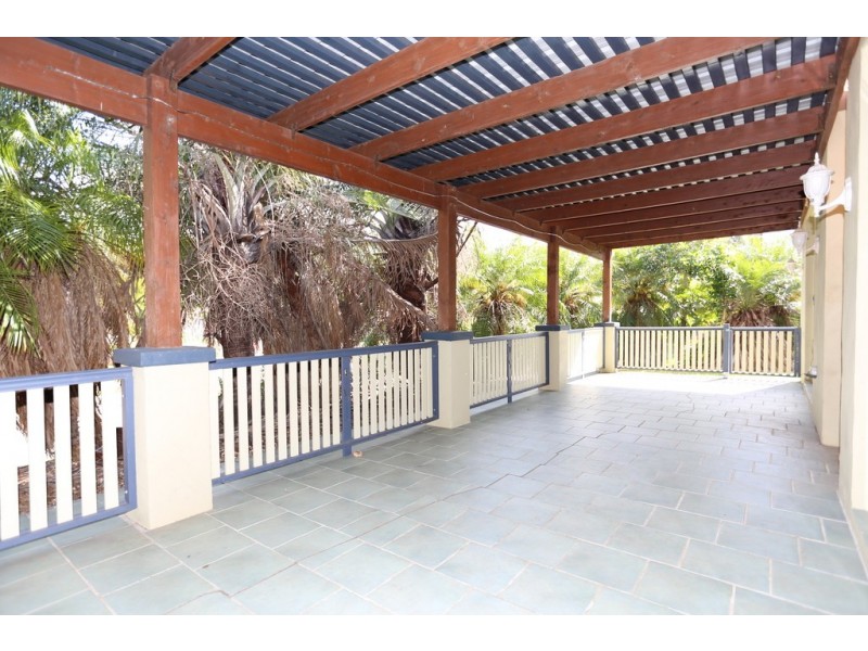 18 Granada Drive, Eatons Hill QLD 4037