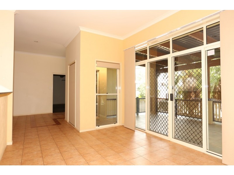 18 Granada Drive, Eatons Hill QLD 4037