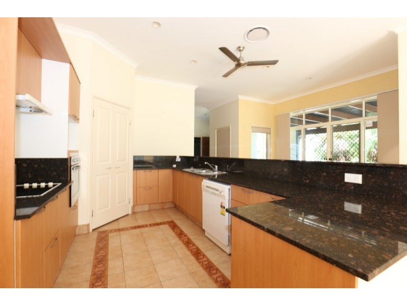 18 Granada Drive, Eatons Hill QLD 4037