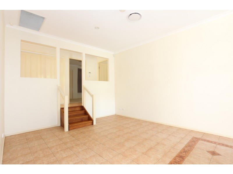 18 Granada Drive, Eatons Hill QLD 4037