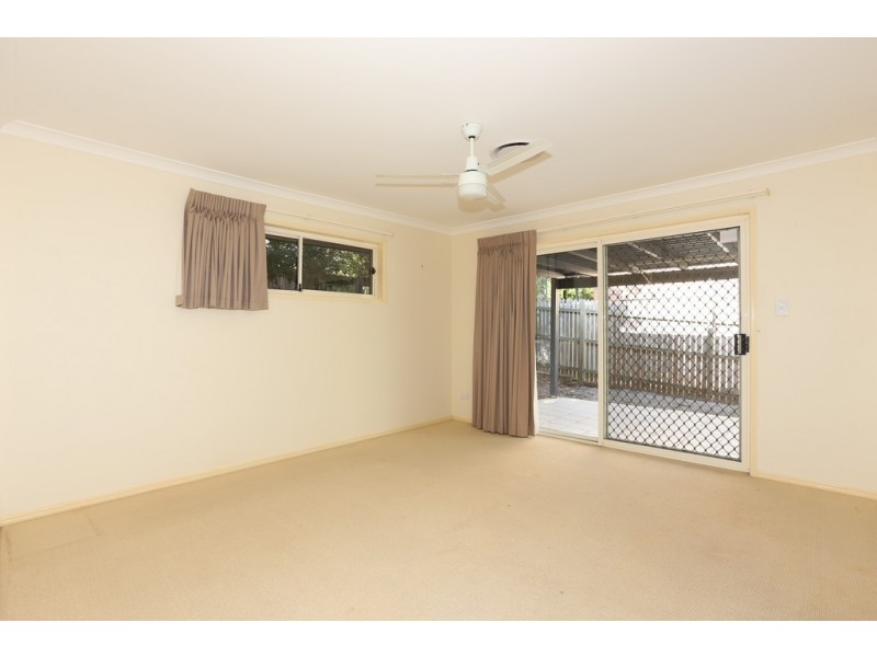 18 Granada Drive, Eatons Hill QLD 4037