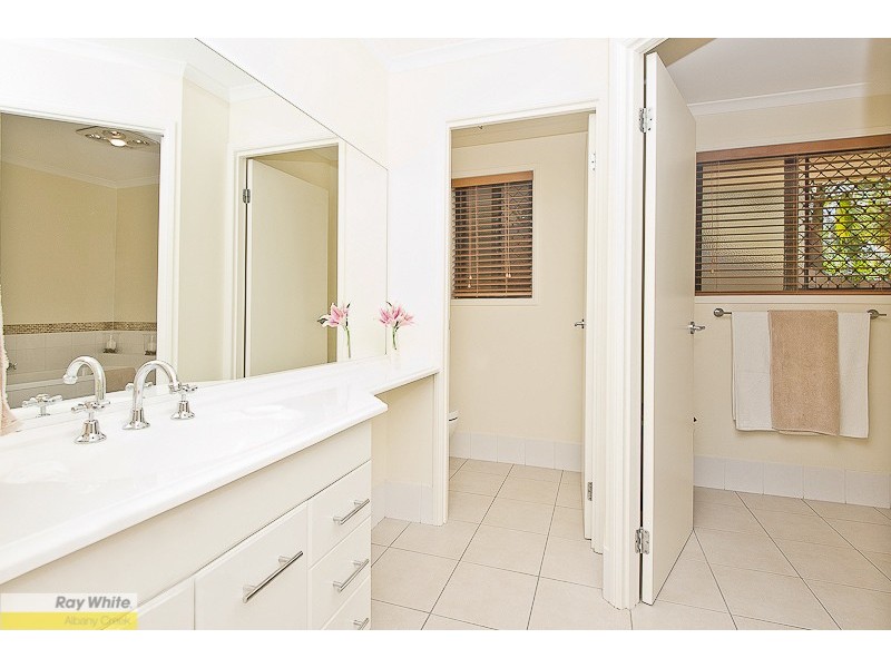 3 Reddiex Close, Albany Creek QLD 4035