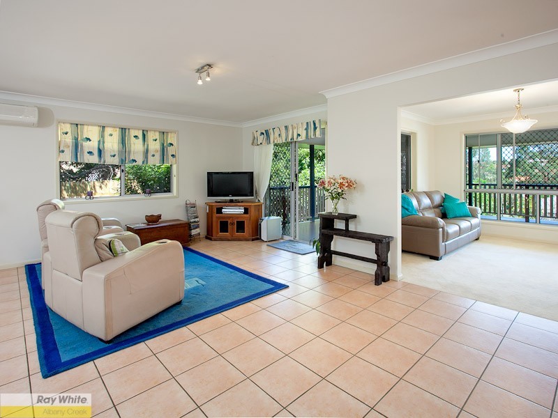 2 Awonga Court, Albany Creek QLD 4035