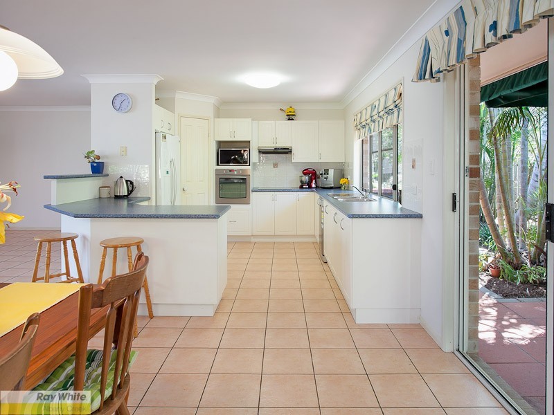 2 Awonga Court, Albany Creek QLD 4035