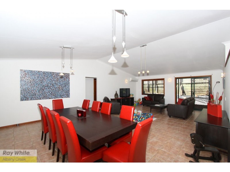 20 Sunblest Court, Eatons Hill QLD 4037