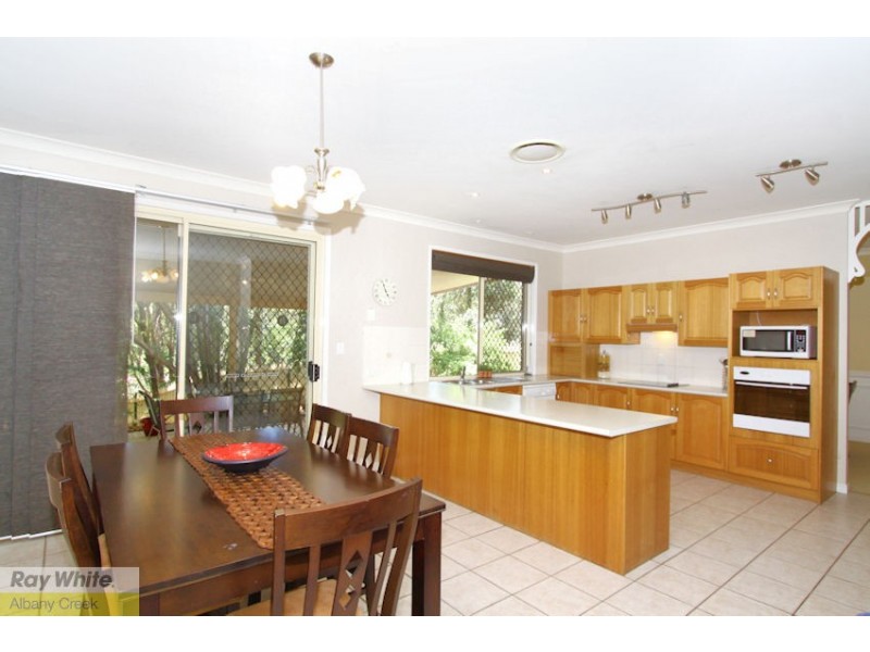 1 Woodrow Ct, Ferny Hills QLD 4055