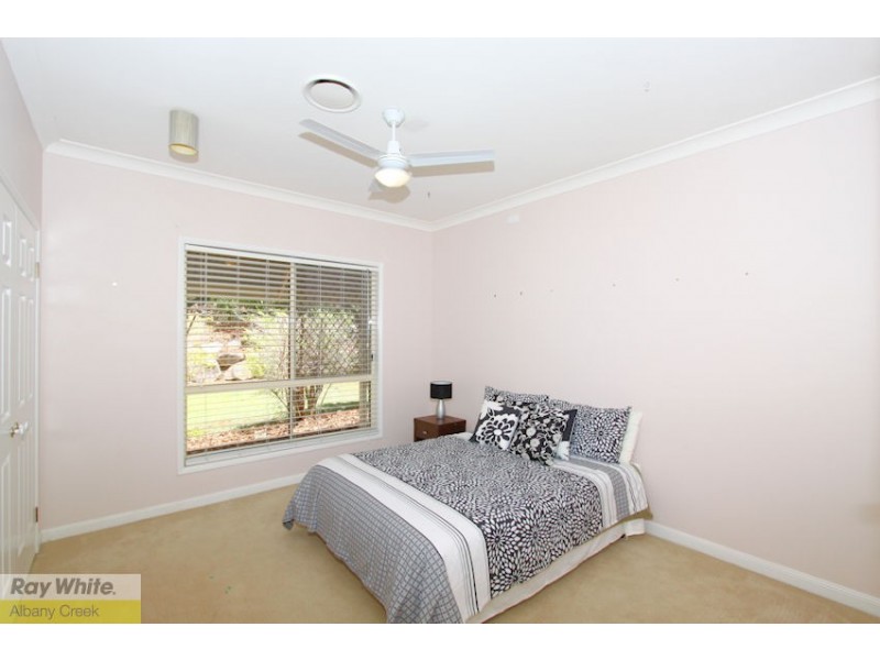 1 Woodrow Ct, Ferny Hills QLD 4055