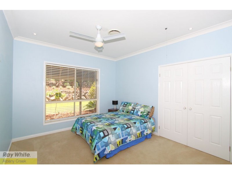 1 Woodrow Ct, Ferny Hills QLD 4055