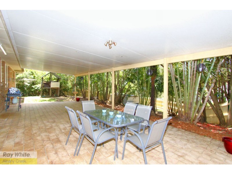 1 Woodrow Ct, Ferny Hills QLD 4055