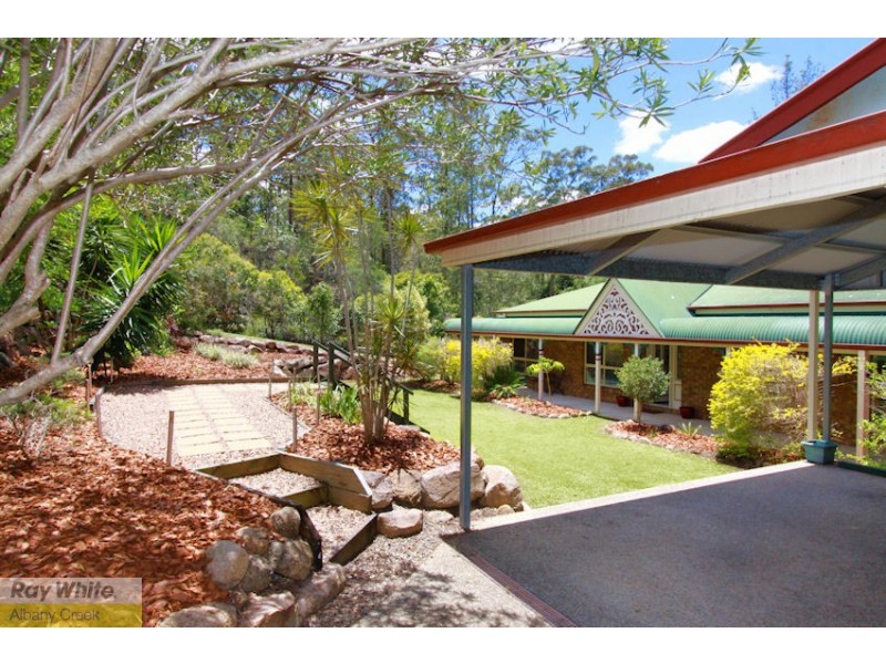 1 Woodrow Ct, Ferny Hills QLD 4055