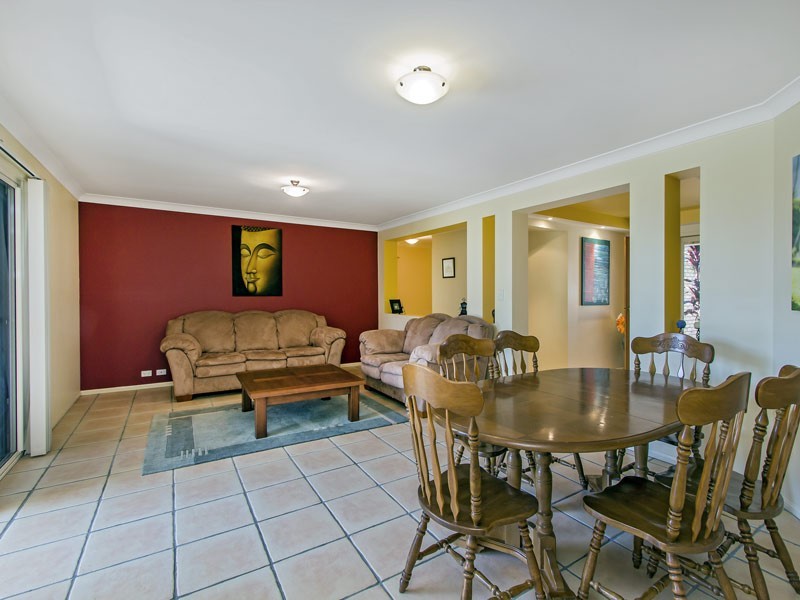 3 Calliston Ct, Cashmere QLD 4500