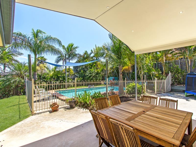 3 Calliston Ct, Cashmere QLD 4500