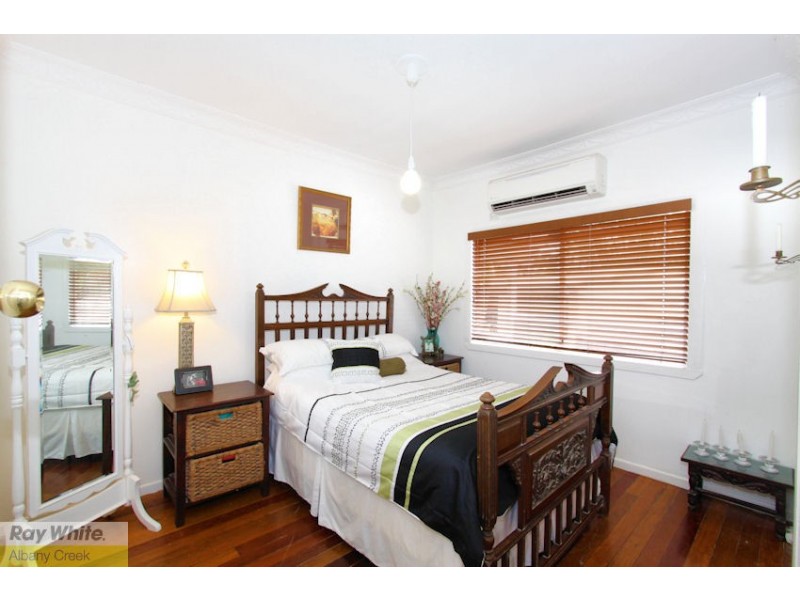 6 Vores Rd, Whiteside QLD 4503