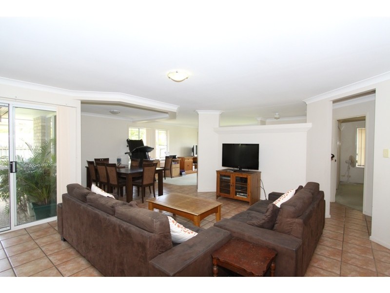 1 Marshall Place, Ferny Grove QLD 4055