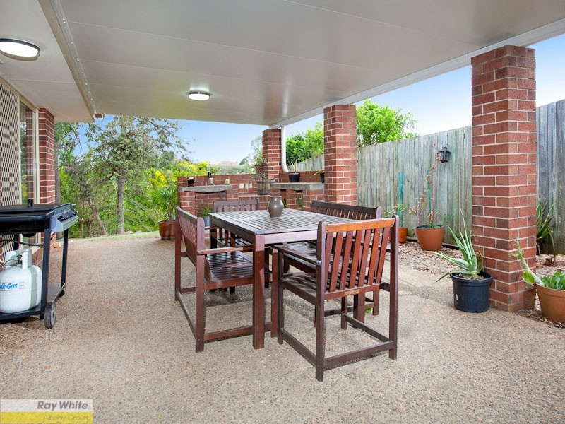 9 Mascotte Court, Eatons Hill QLD 4037