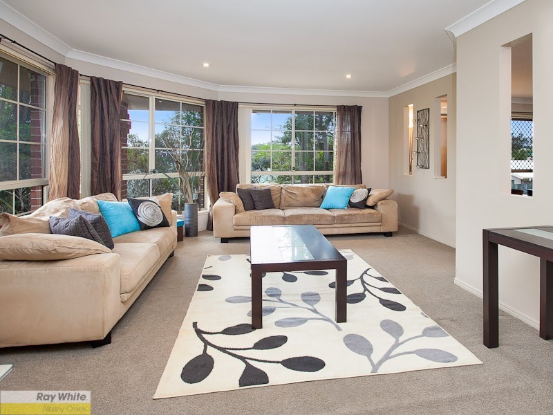 9 Mascotte Court, Eatons Hill QLD 4037