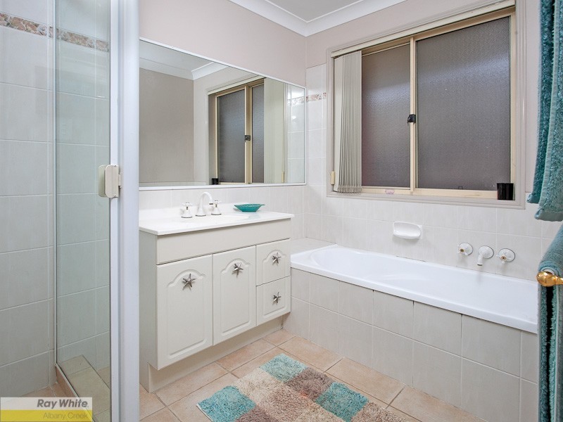 9 Mascotte Court, Eatons Hill QLD 4037