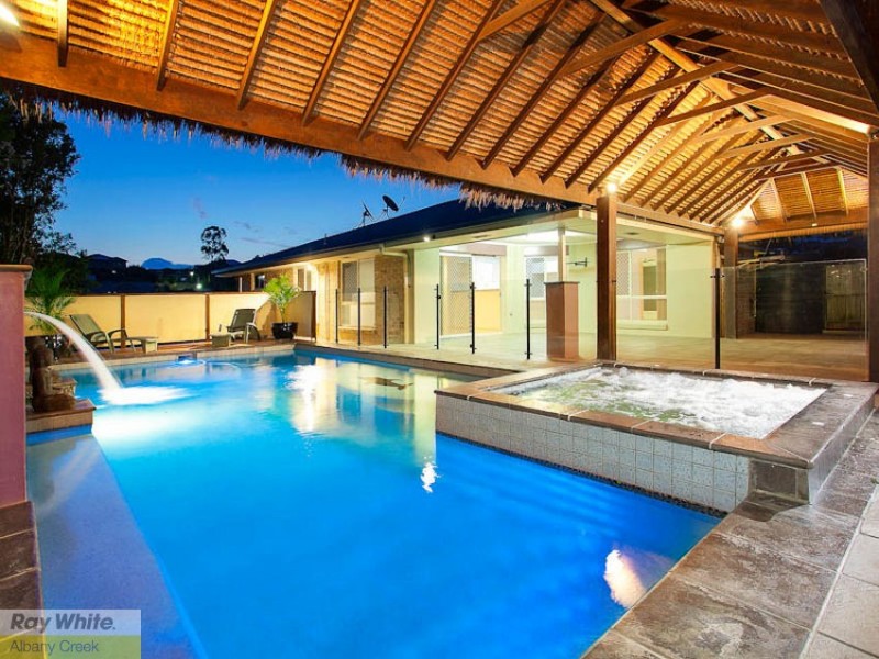 4 Meilland Court, Eatons Hill QLD 4037