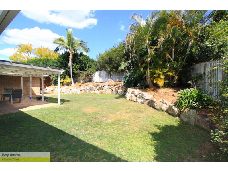 4 Washbrook Crescent, Petrie QLD 4502