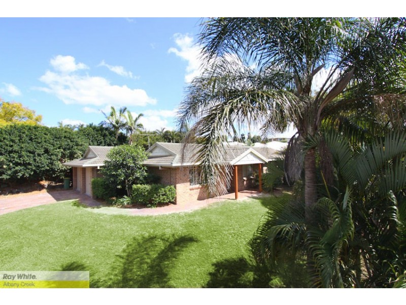 4 Washbrook Crescent, Petrie QLD 4502