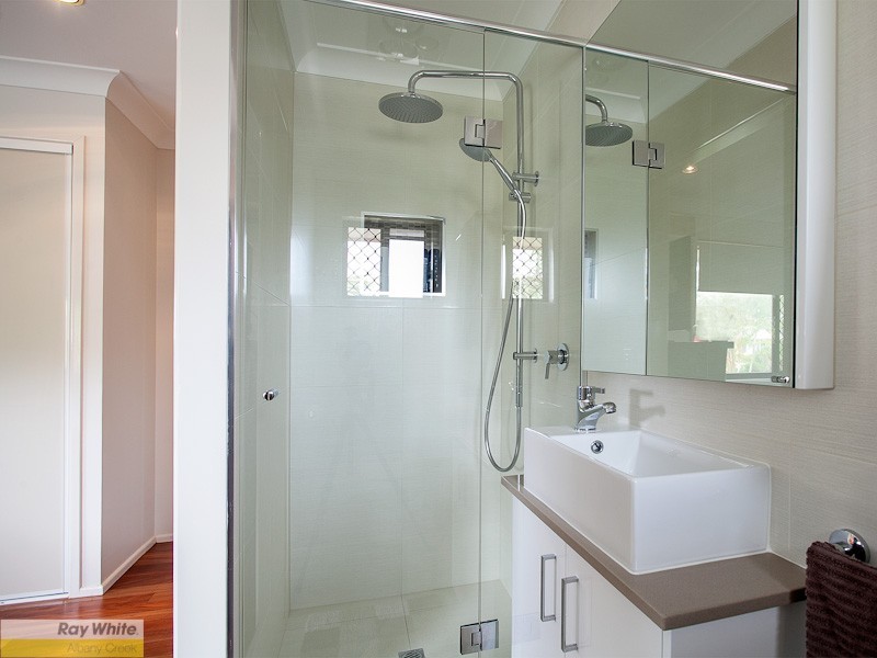 7 Sussex Dr, Albany Creek QLD 4035