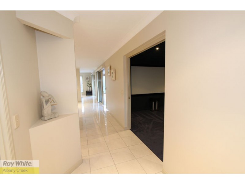 6 Medeo Court, Eatons Hill QLD 4037