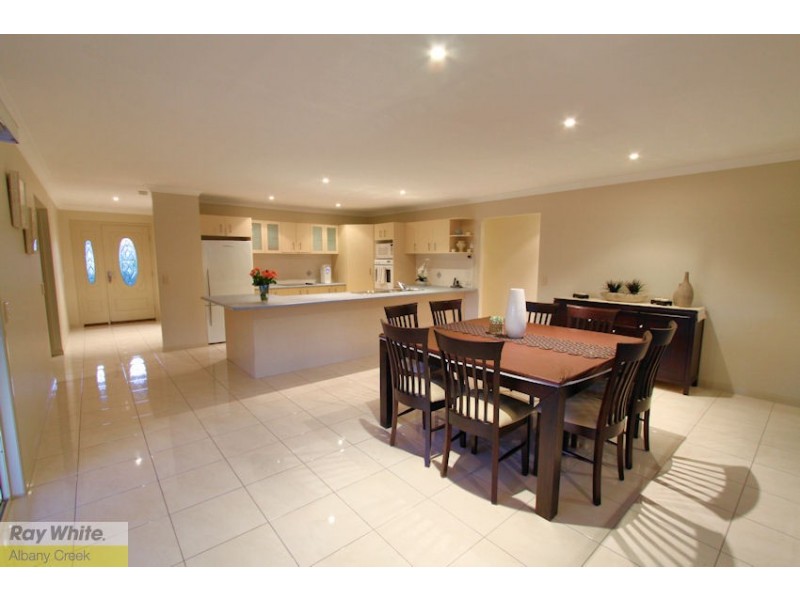 6 Medeo Court, Eatons Hill QLD 4037