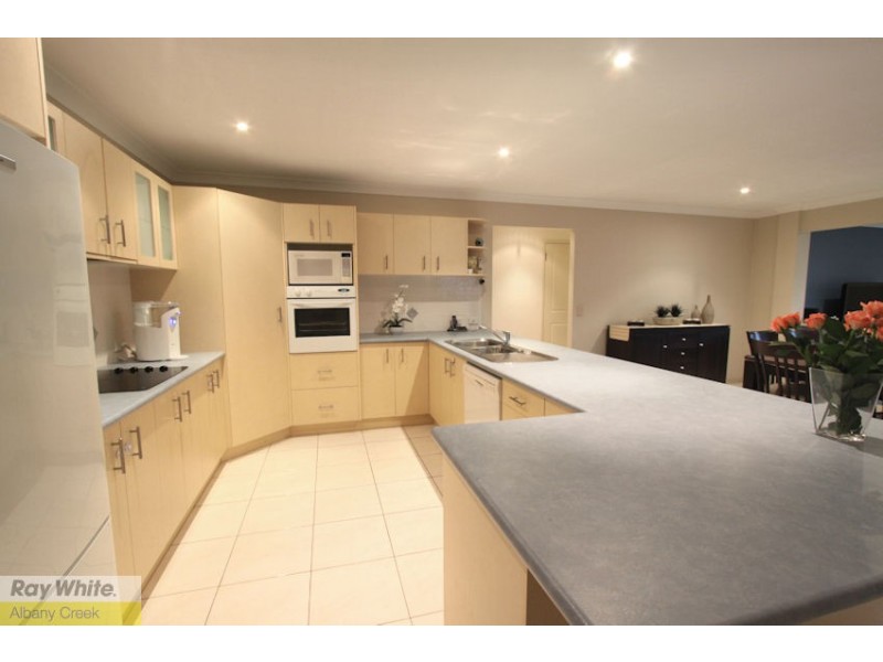 6 Medeo Court, Eatons Hill QLD 4037