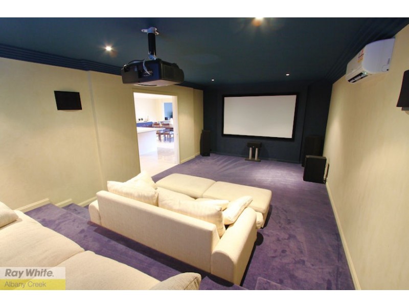 6 Medeo Court, Eatons Hill QLD 4037