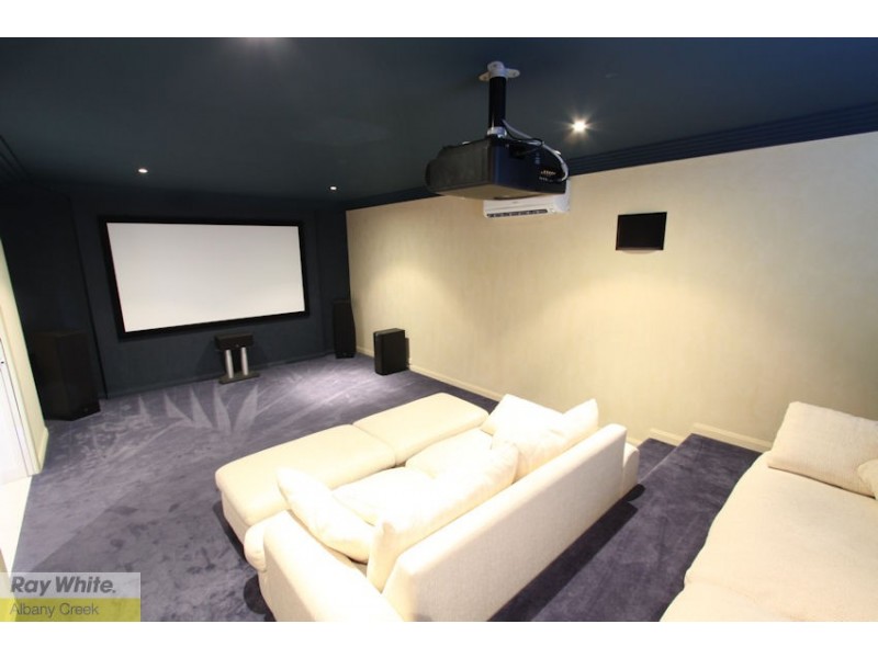 6 Medeo Court, Eatons Hill QLD 4037