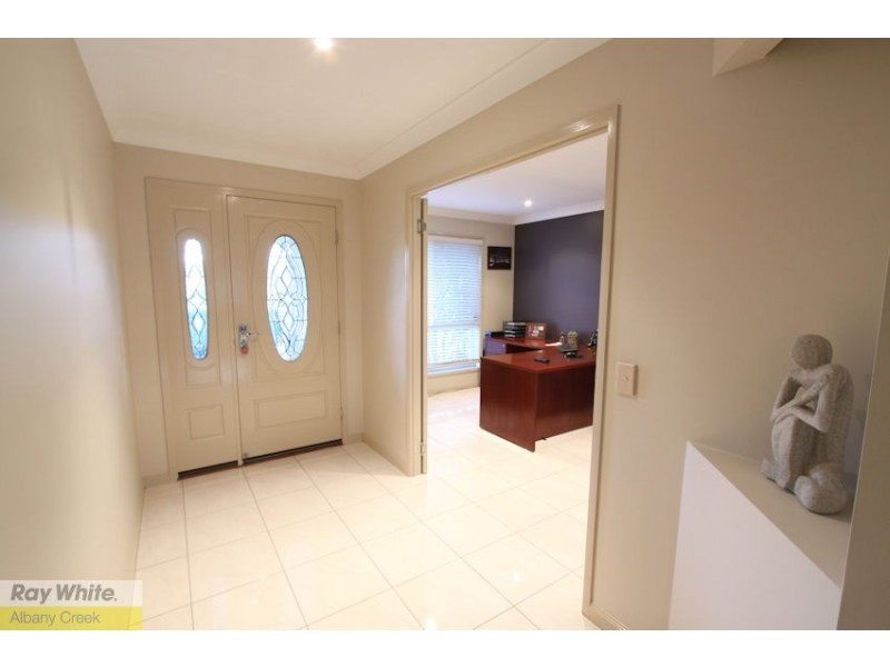 6 Medeo Court, Eatons Hill QLD 4037