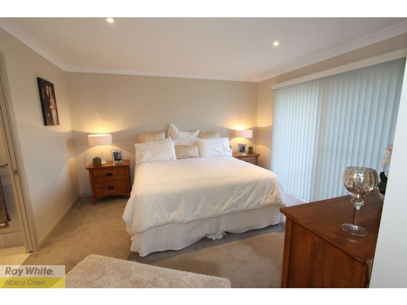 6 Medeo Court, Eatons Hill QLD 4037