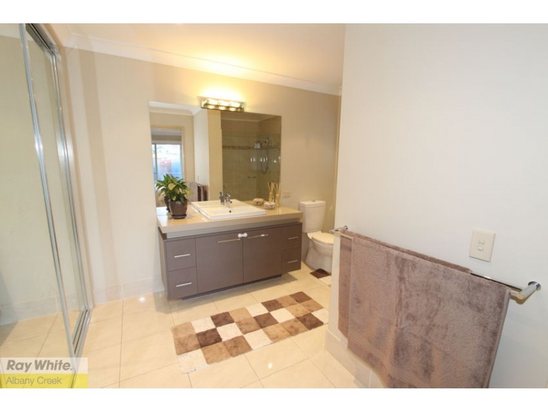 6 Medeo Court, Eatons Hill QLD 4037