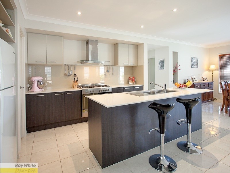 5 Pallas Parade, Warner QLD 4500