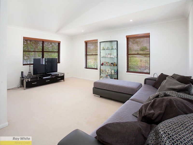 10 Bangalow Place, Albany Creek QLD 4035