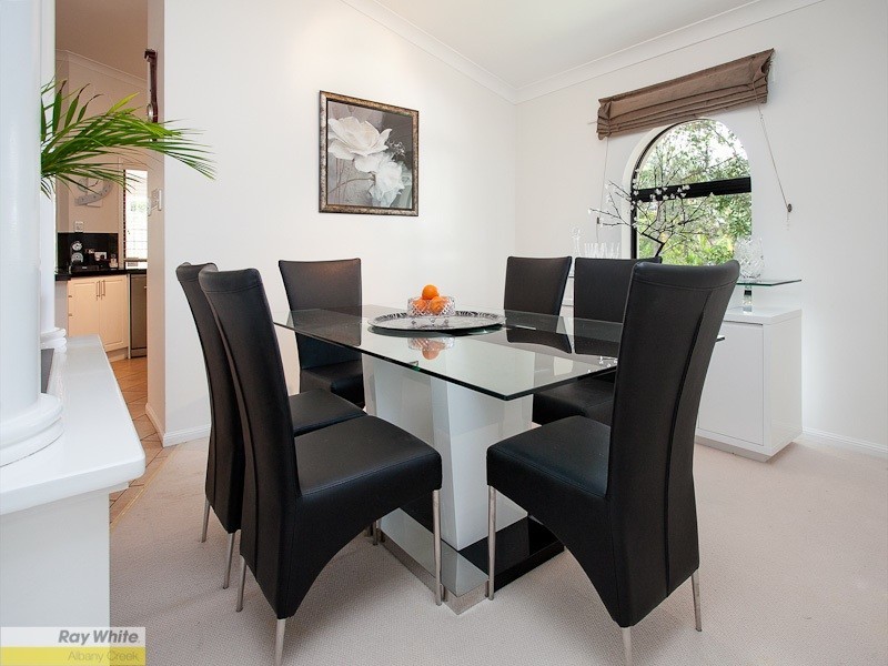 10 Bangalow Place, Albany Creek QLD 4035