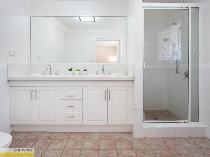 10 Bangalow Place, Albany Creek QLD 4035