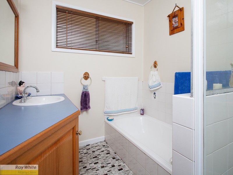 38 Peter Street, Strathpine QLD 4500